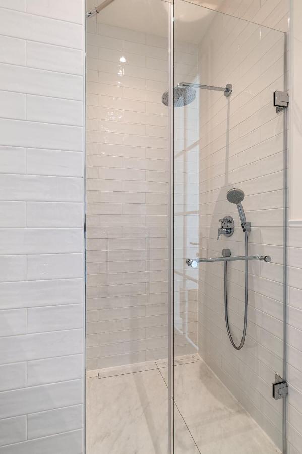 Luxury Apartment In The Centre Прага Екстер'єр фото